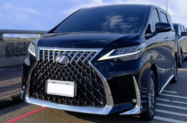 進口六座Lexus LM